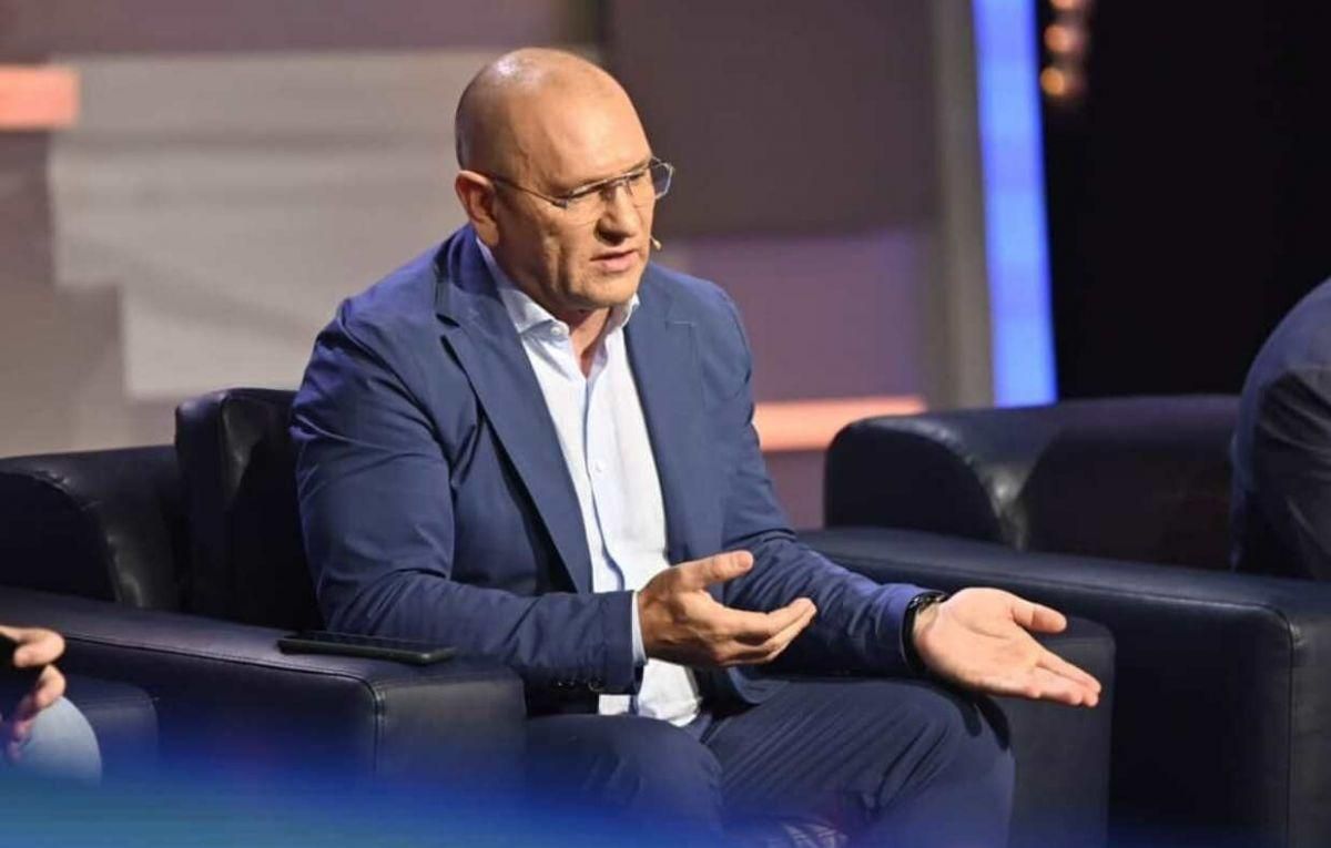 Ексслугу Шевченко обвинили в парковке в стиле лося Ексслугу Шевченко обвинили в парковке в стиле лося