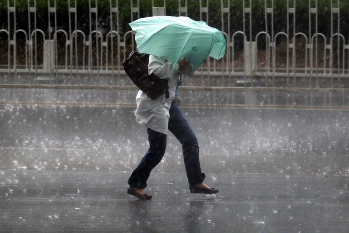 В Україні 3 липня 2021 оголосили штормове попередження В Україні 3 липня 2021 оголосили штормове попередження