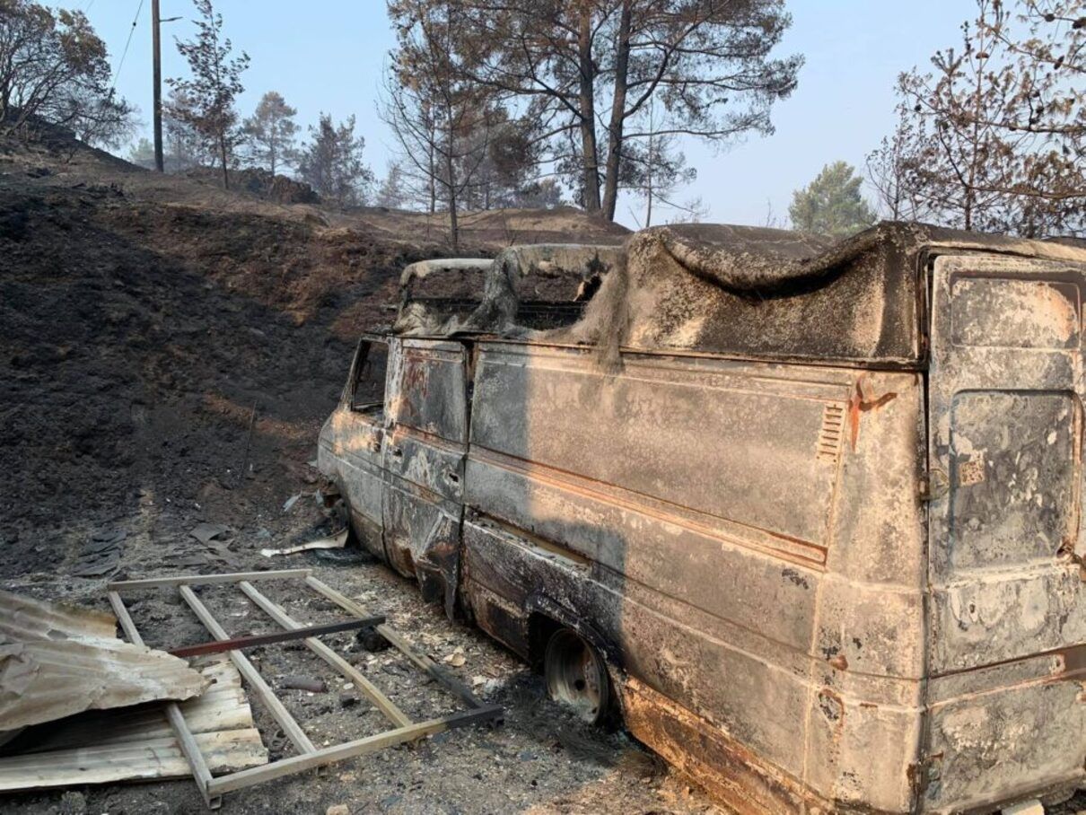 На Кипре масштабные пожары уже привели к жертвам: фото, видео На Кипре масштабные пожары уже привели к жертвам: фото, видео