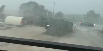 Курортный Бердянск накрыл мощный ураган: жуткие видео