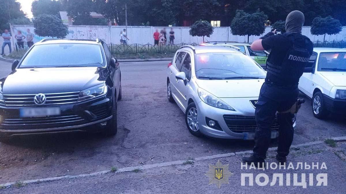 У Черкасах іноземці посперечались і влаштували стрілянину: фото