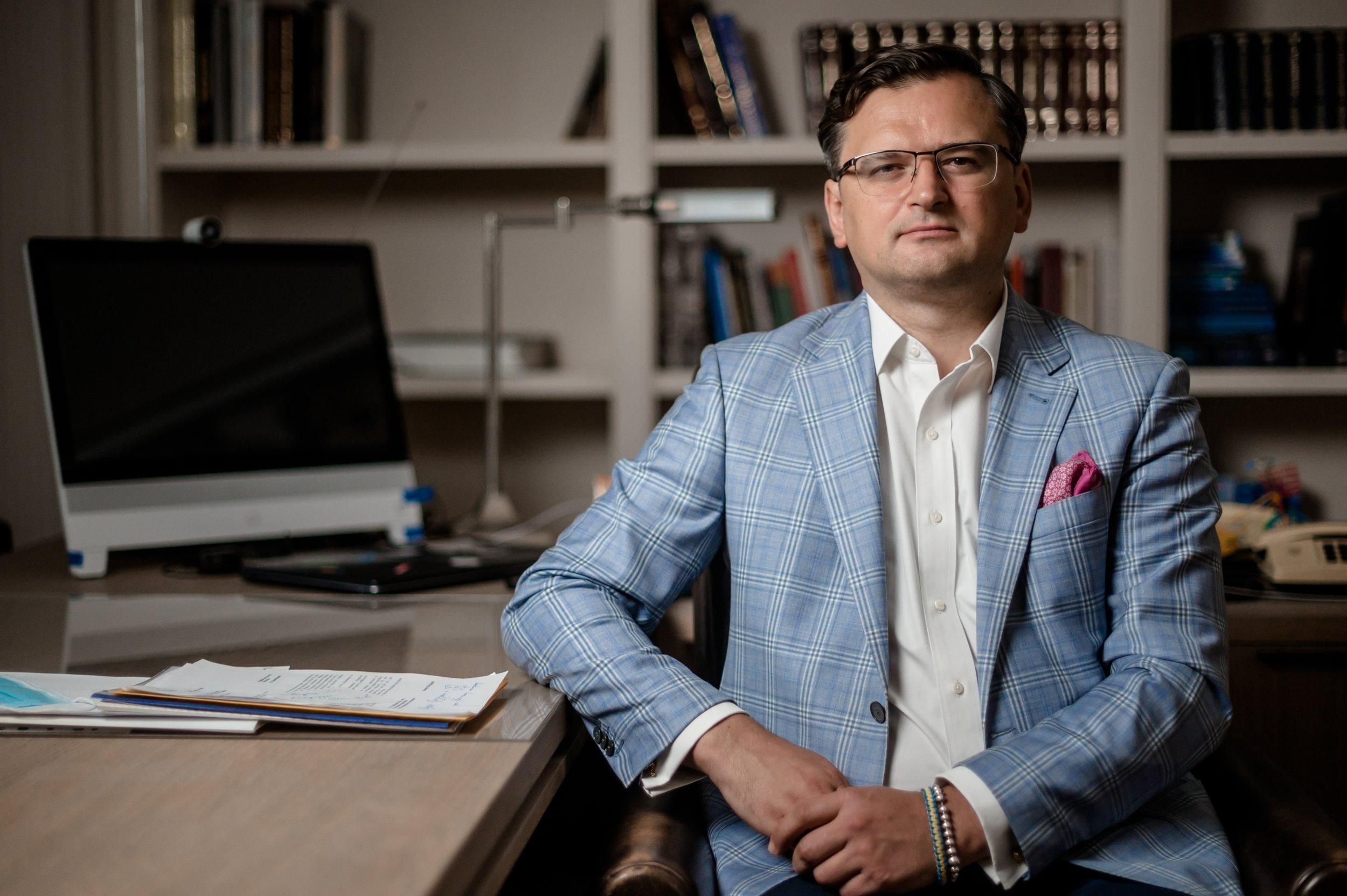 Маємо цю стіну зламати, – Кулеба про поставки зброї з Німеччини Маємо цю стіну зламати, – Кулеба про поставки зброї з Німеччини