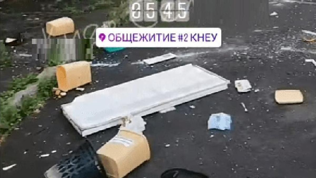 У гуртожитку Києва влаштували неймовірний погром