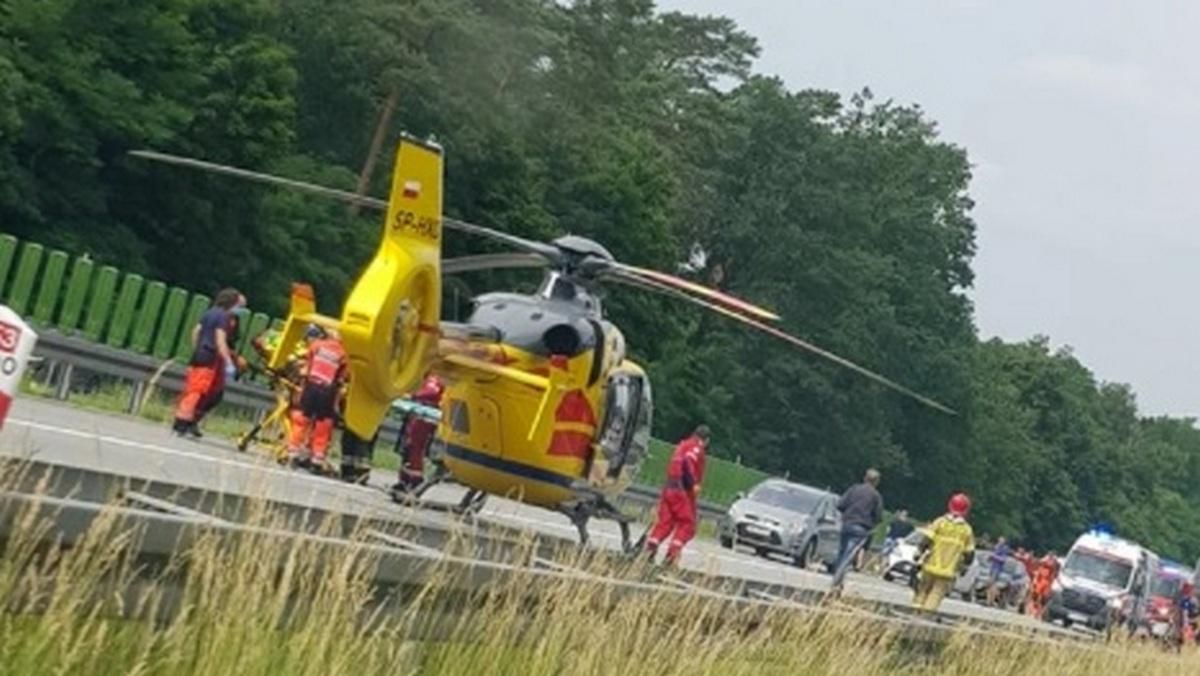 У Польщі автобус з дітьми влетів у військову машину: 5 потерпілих