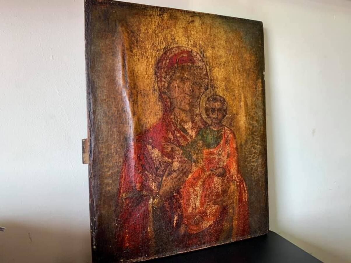 В США пытались перевезти ценную икону под видом кухонной доски В США пытались перевезти ценную икону под видом кухонной доски