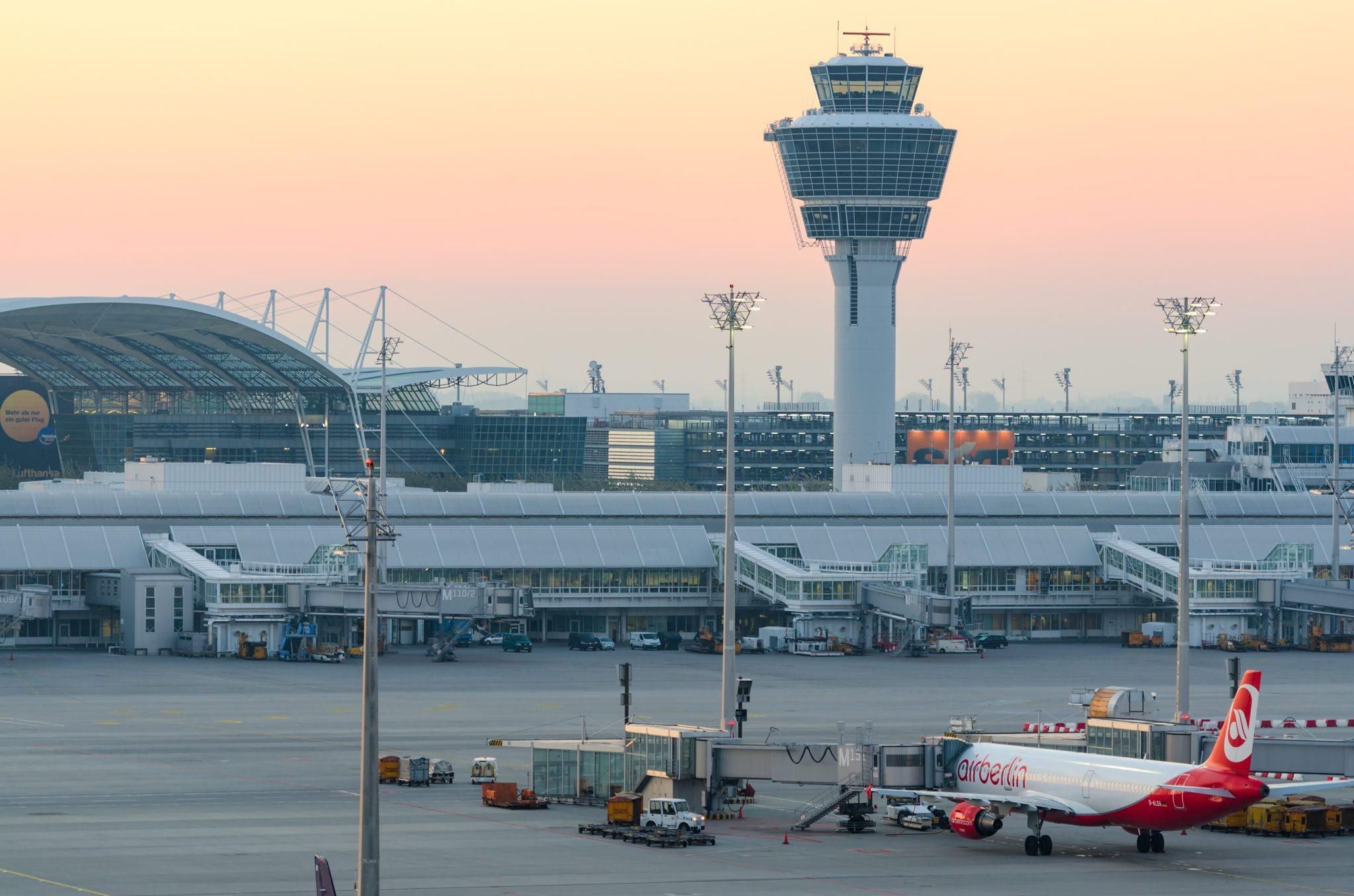 В немецком аэропорту мужчина с ножом ранил человека 01.07.2021 В немецком аэропорту мужчина с ножом ранил человека 01.07.2021