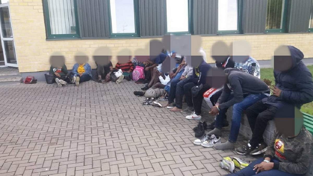 Нелегалів з Білорусі зупиняють на кордоні з Литвою Нелегалів з Білорусі зупиняють на кордоні з Литвою