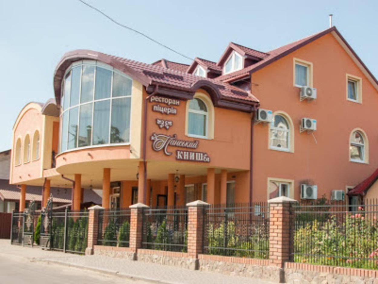 Масове отруєння у ресторані на Львівщині: серед постраждалих – 6 дітей Масове отруєння у ресторані на Львівщині: серед постраждалих – 6 дітей