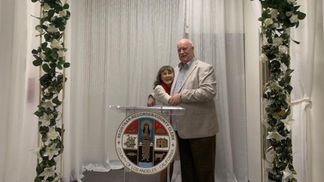 Незвичне передсмертне бажання дружини: чому через 40 років чоловік відшукав свою першу кохану