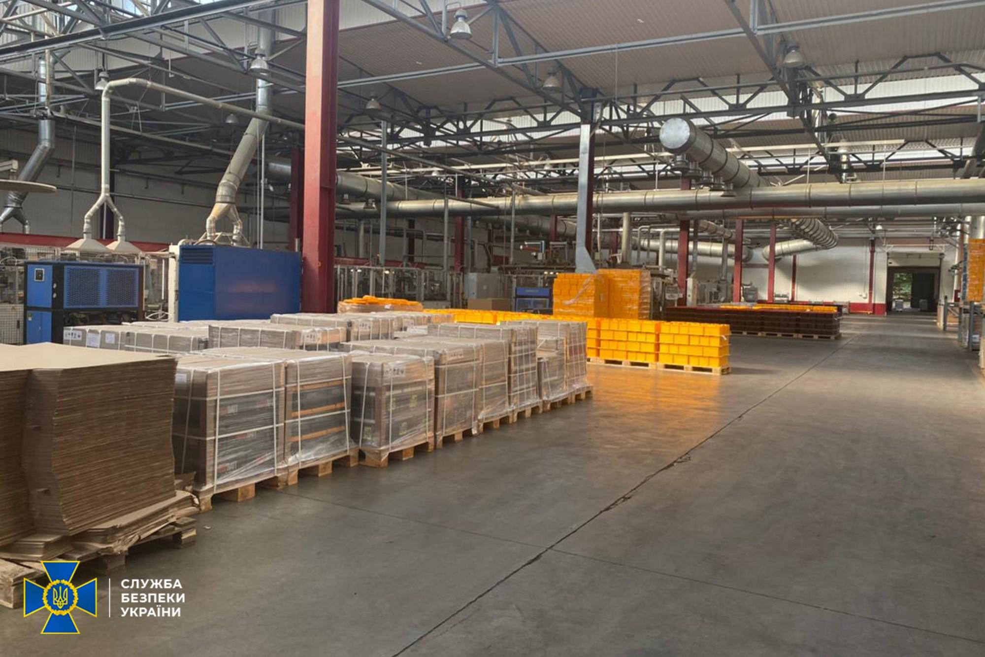 В Днепре незаконно поставляли товары в Россию