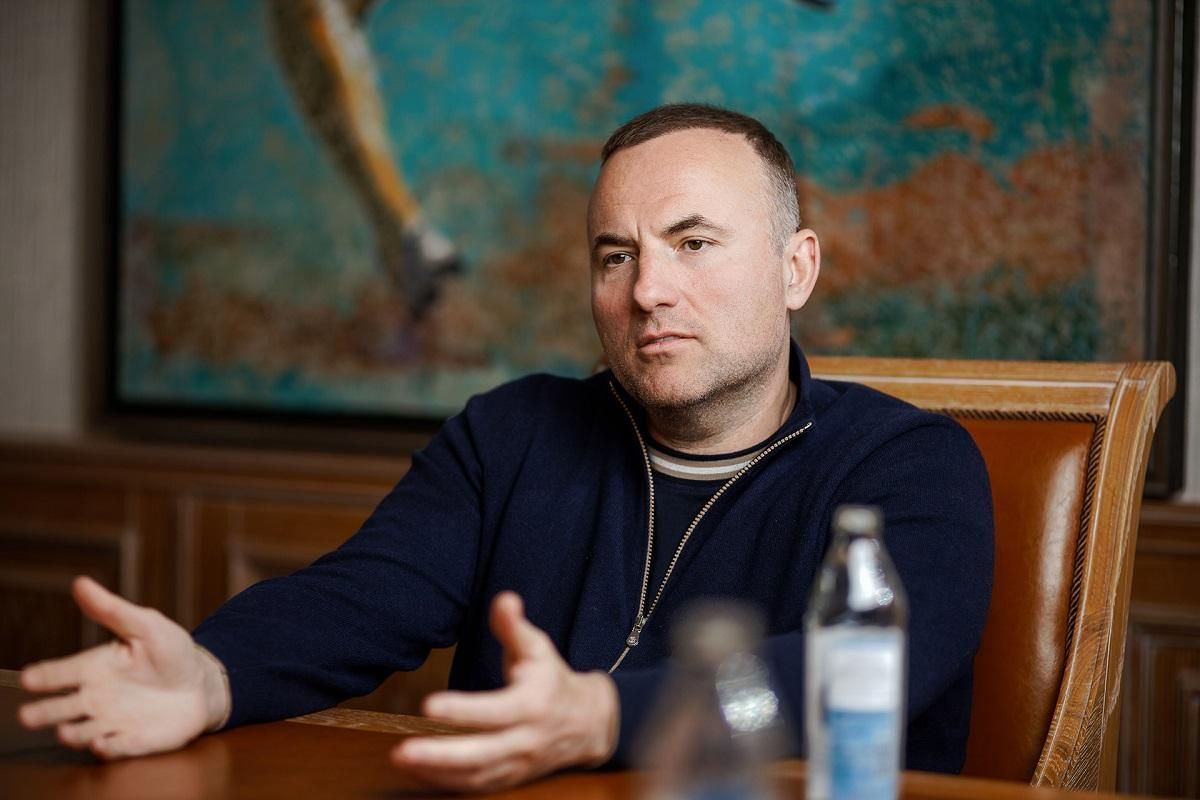 Олігарх Фукс хоче знову залізти в кишеню киянам Олігарх Фукс хоче знову залізти в кишеню киянам