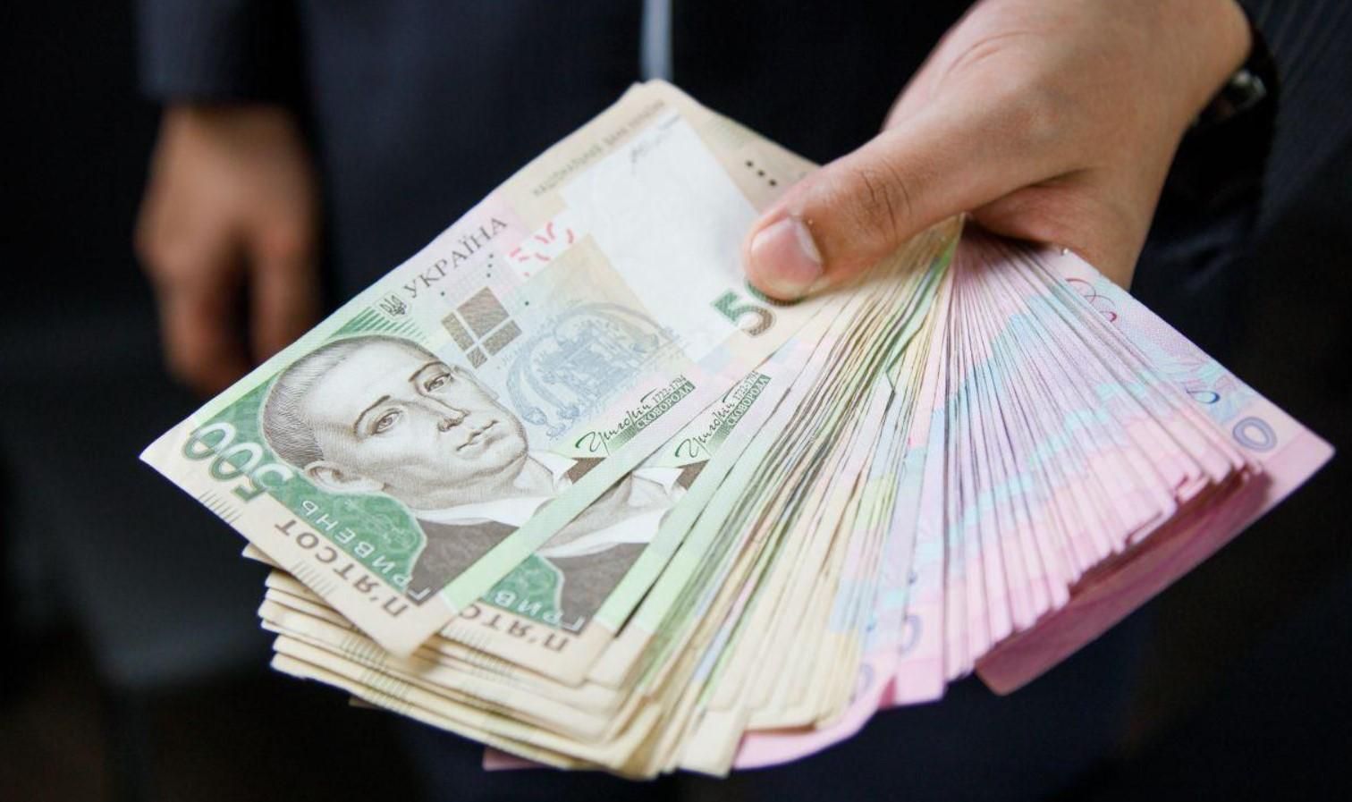 Відставним суддям платять у 20 разів більше, ніж звичайним пенсіонерам Відставним суддям платять у 20 разів більше, ніж звичайним пенсіонерам