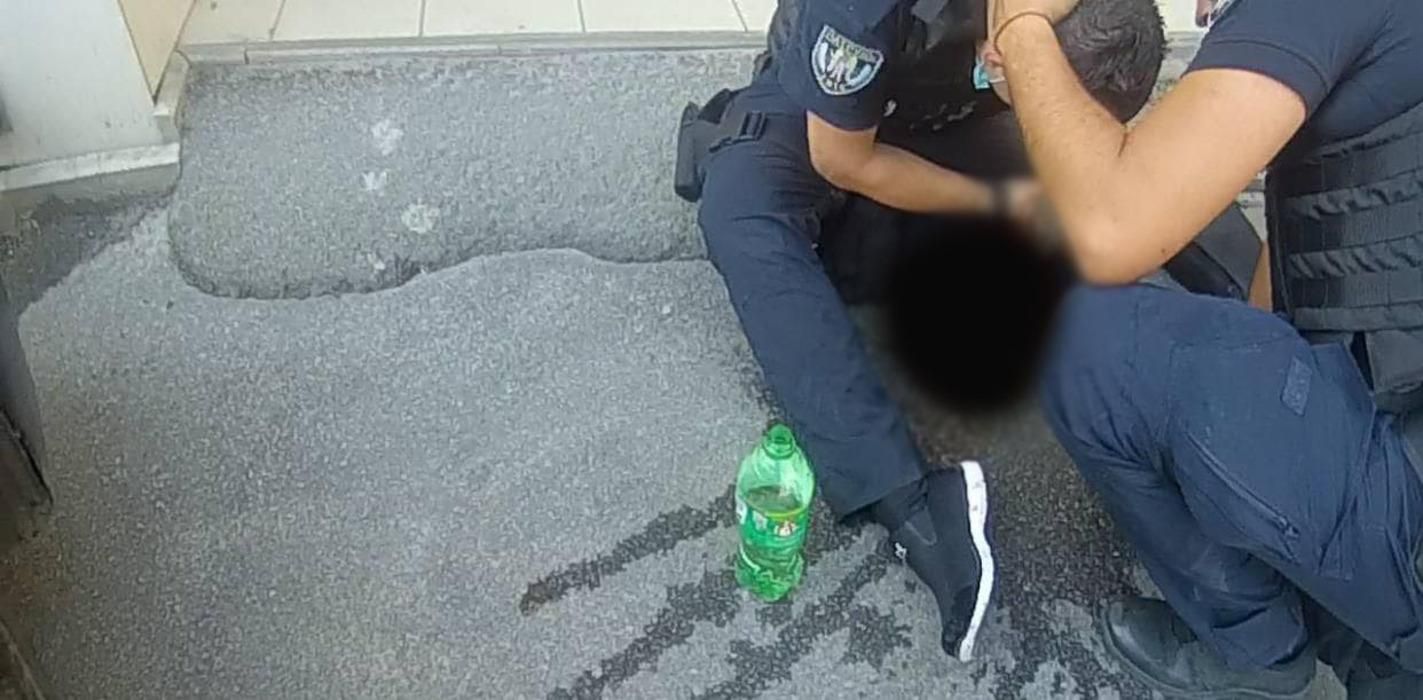 В МВД рассказали о раненом после перестрелки полицейском В МВД рассказали о раненом после перестрелки полицейском