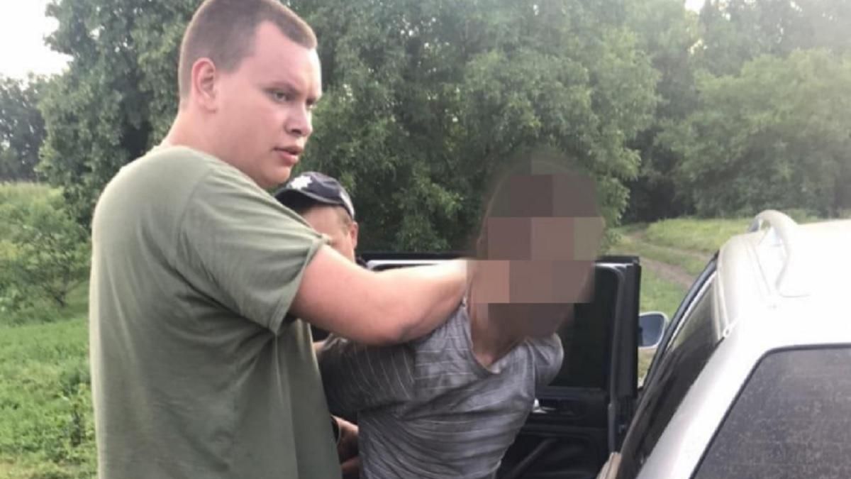 Під Дніпром затримали чоловіка, який порізав 2-річного хлопчика