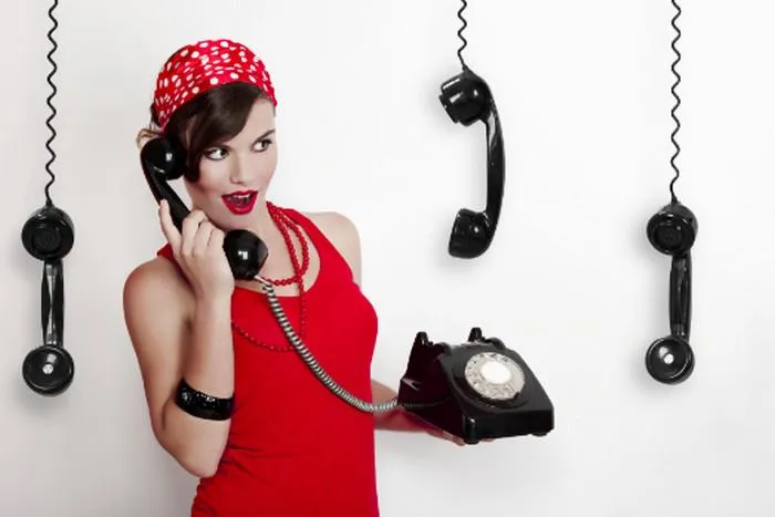 Розмовляти по телефону Розмовляти по телефону