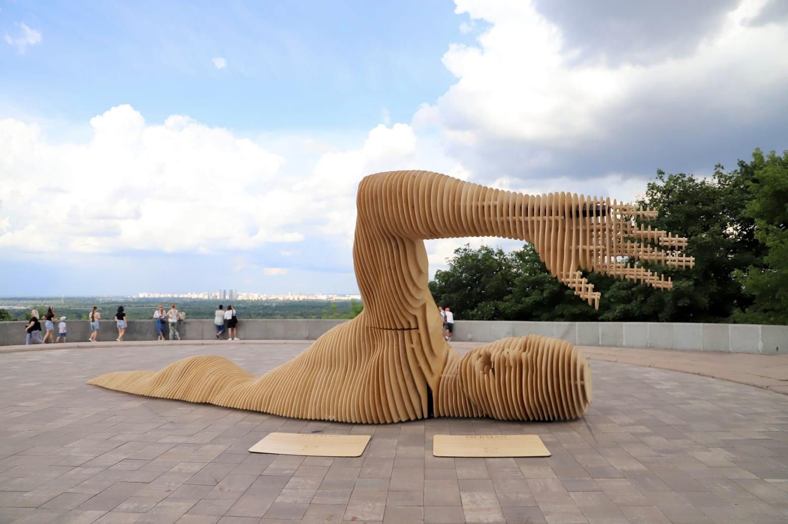 В Киеве установили инсталляцию для фестиваля Burning Man В Киеве установили инсталляцию для фестиваля Burning Man