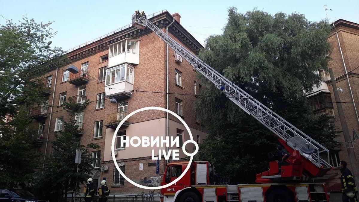 В центре Киева горело общежитие колледжа связи