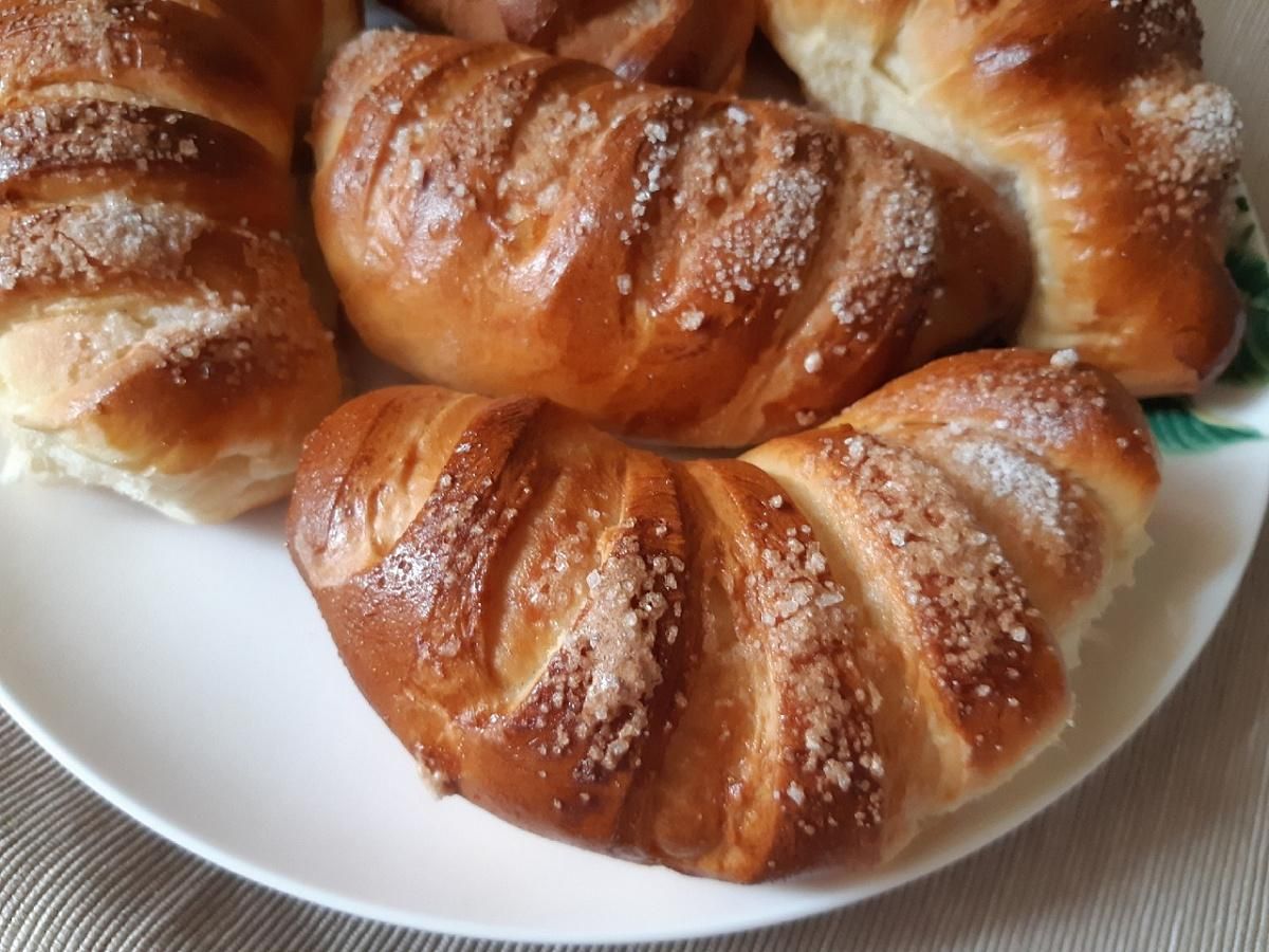 Булочка с сюрпризом: в Харькове нашли кусок железа в выпечке – фото Булочка с сюрпризом: в Харькове нашли кусок железа в выпечке – фото