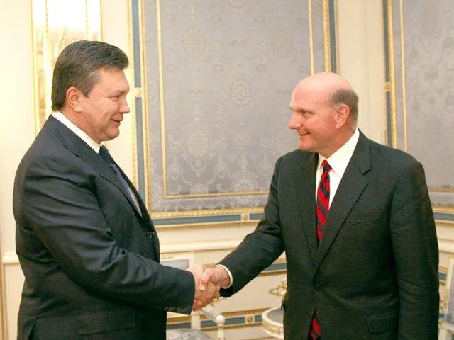Стів Балмер з Віктором Януковичем
