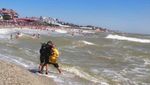 Пішов купатися під час шторму: у Бердянську загинув турист
