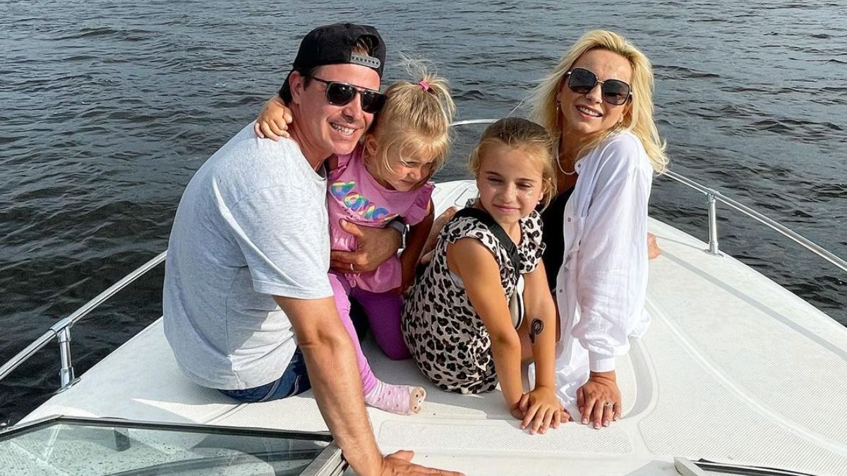 Лілія Ребрик замилувала зворушливими фото з чоловіком і доньками Лілія Ребрик замилувала зворушливими фото з чоловіком і доньками