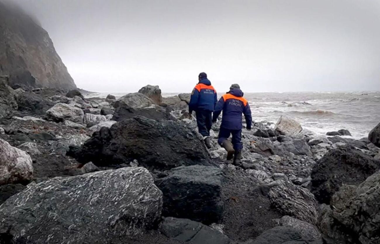 Рятувальники знайшли всі 28 фрагментів тіл загиблих в авіатрощі Ан-26 Рятувальники знайшли всі 28 фрагментів тіл загиблих в авіатрощі Ан-26