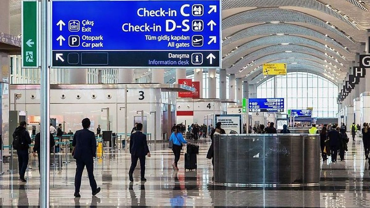 Якобы из-за террориста: в аэропорту Стамбула задержали самолет на Харьков