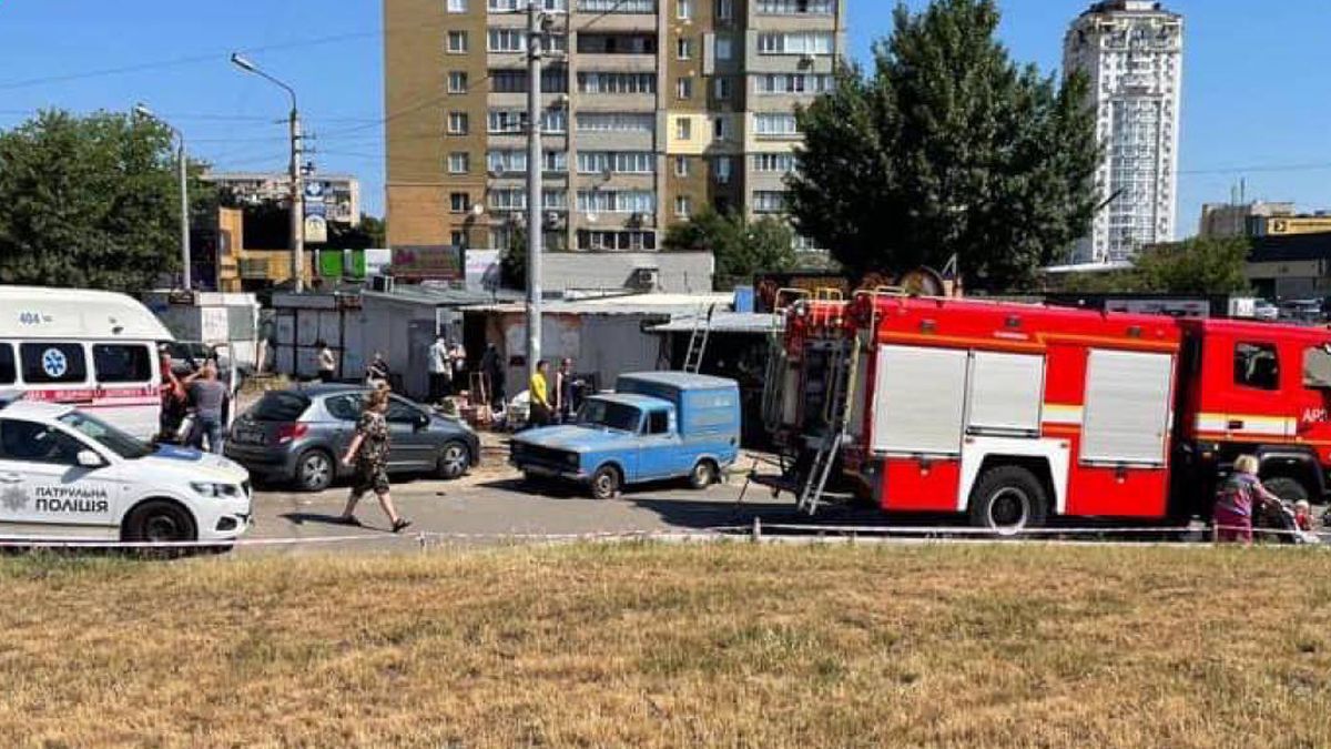 У Києві вибухнула шаурма: у МАФі не витримав газовий балон У Києві вибухнула шаурма: у МАФі не витримав газовий балон