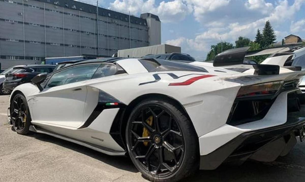 На київській митниці затримали елітного нелегала – Lamborghini На київській митниці затримали елітного нелегала – Lamborghini
