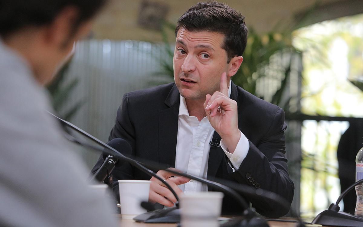 Зеленський вимагає від уряду розібратися з пенсіями для військових Зеленський вимагає від уряду розібратися з пенсіями для військових