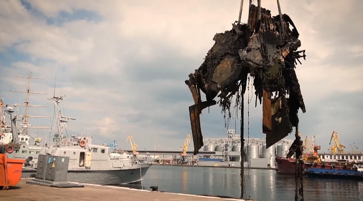 Водолази підняли з дна уламки улюбленого катера Брежнєва