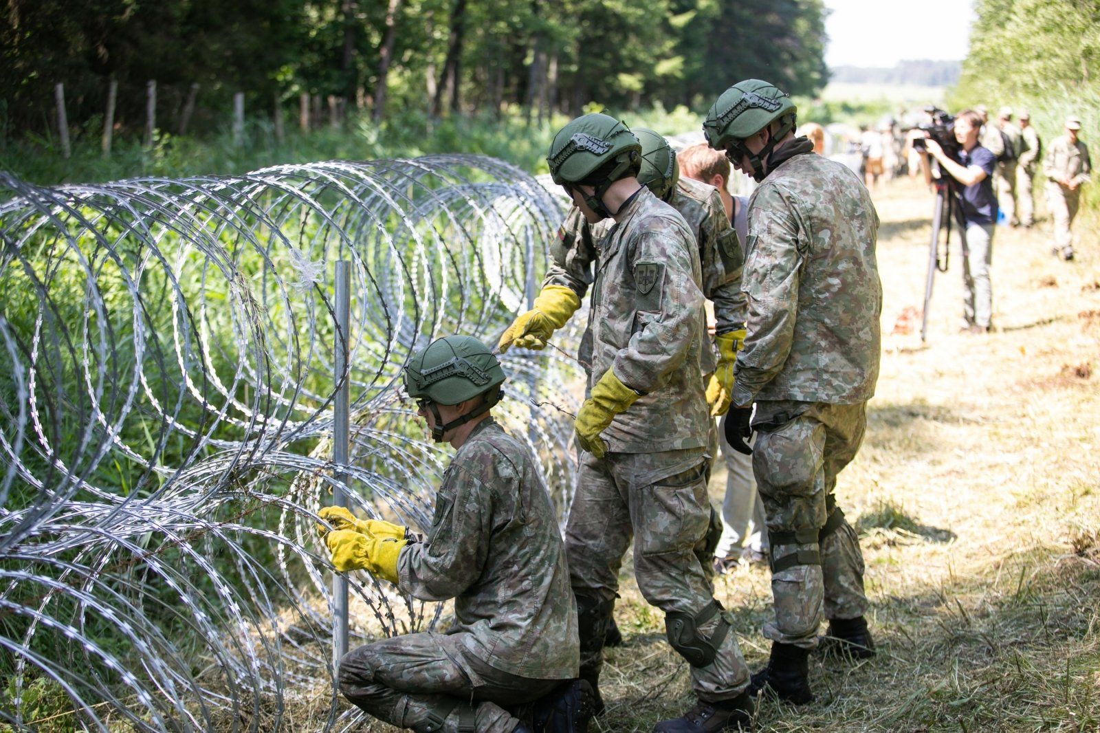 Литва посилила кордон з Білоруссю військовими Литва посилила кордон з Білоруссю військовими