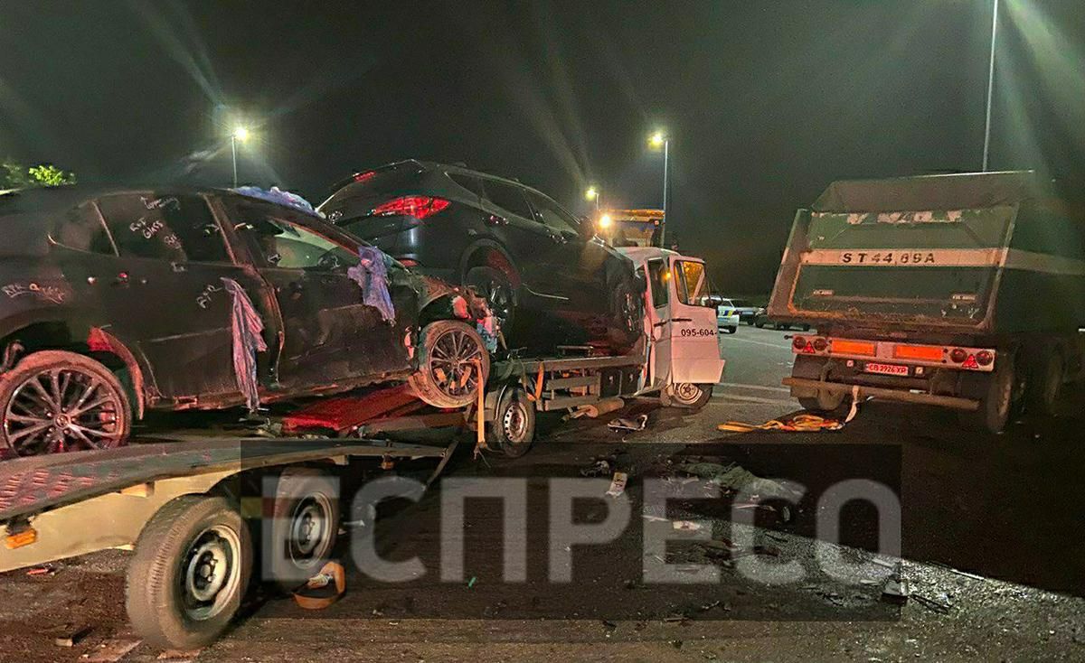 ДТП с грузовиками под Киевом 11 июля 2021: фото, видео ДТП с грузовиками под Киевом 11 июля 2021: фото, видео