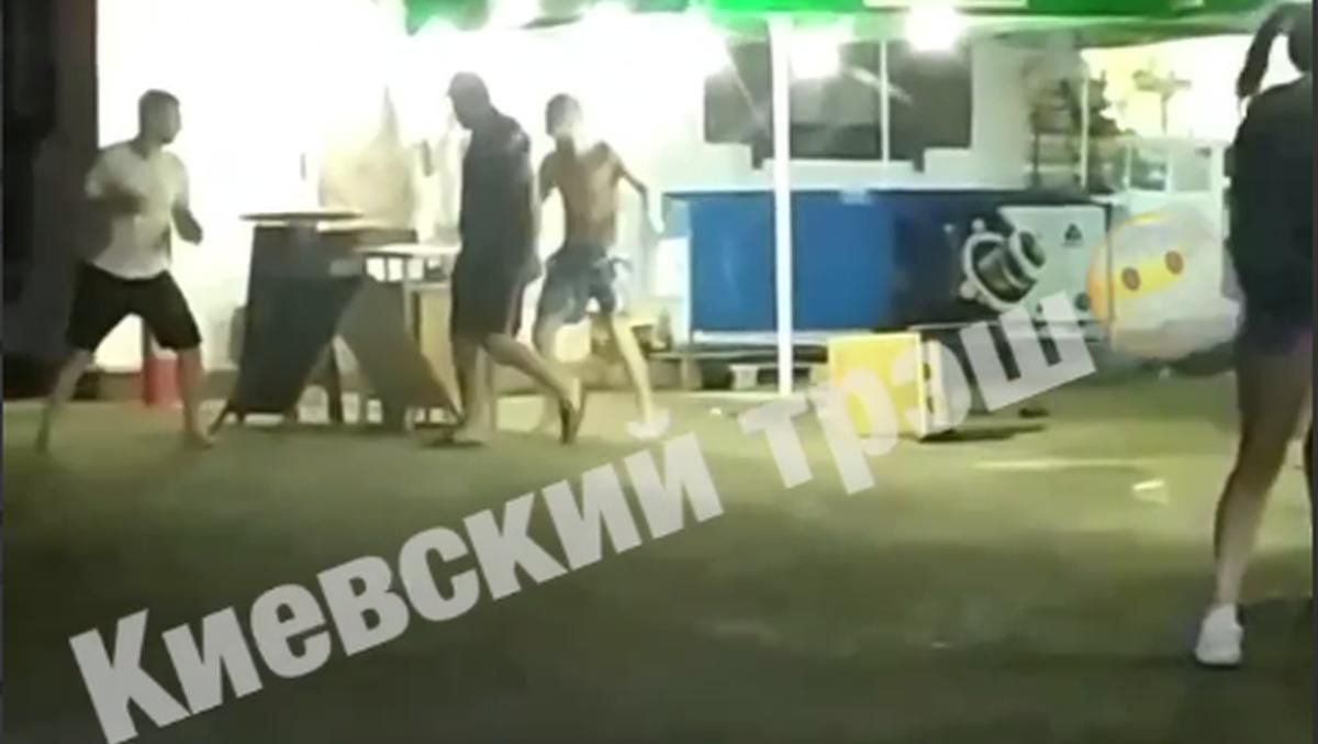 В киевском Гидропарке произошла драка