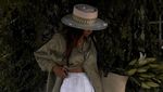 Панама, кепка, косинка і солом’яний капелюх: як знаменитості носять трендові головні убори літа