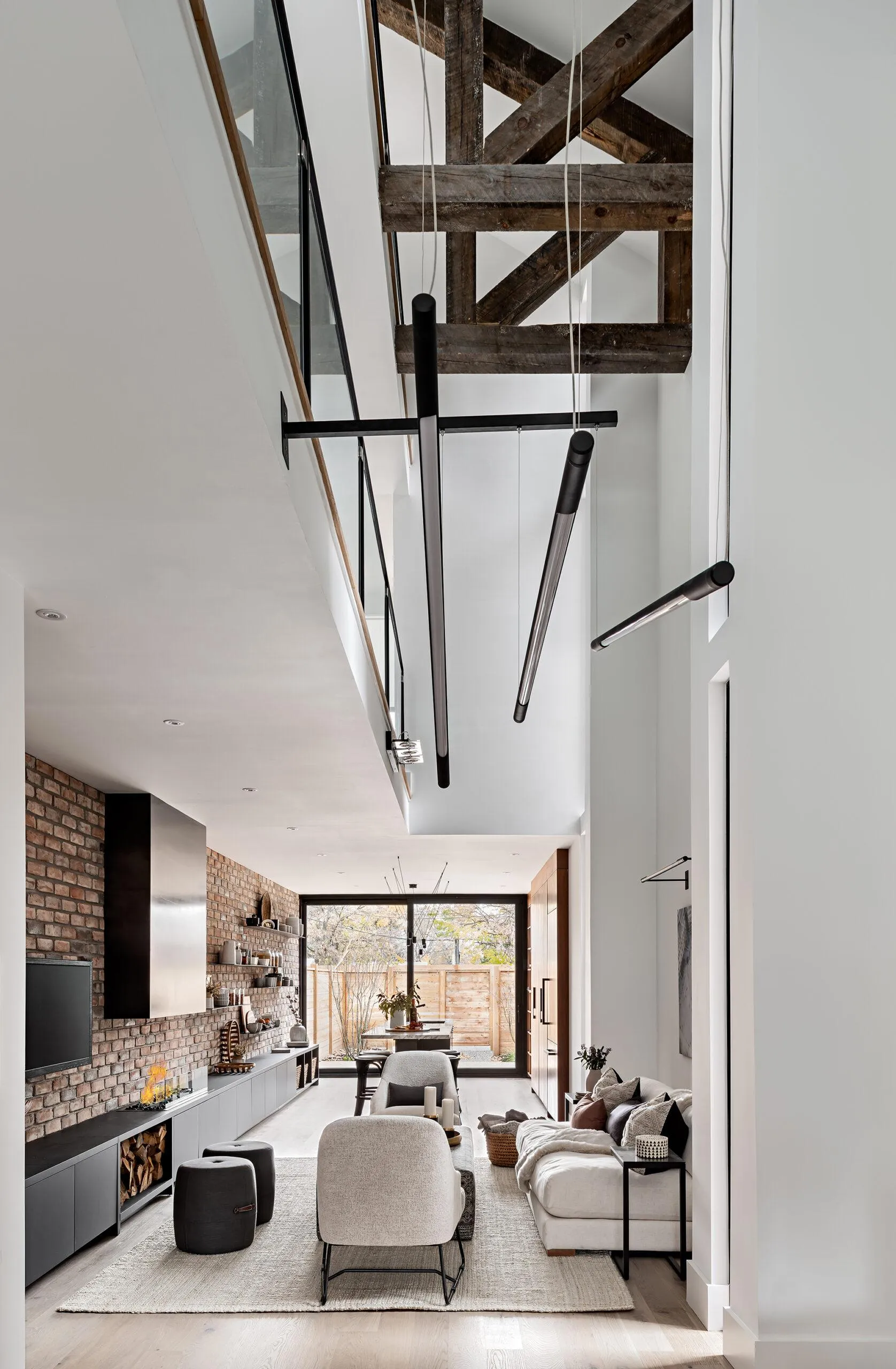 Цегла в білому інтер'єрі Цегла в білому інтер'єрі