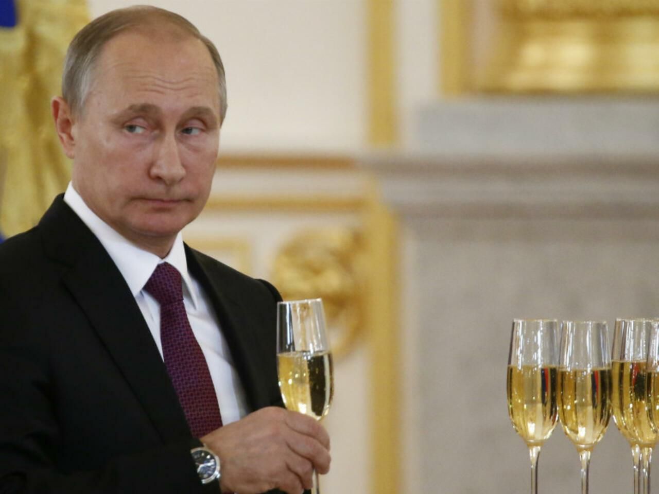 Москва решила украсть шампанское у французов Москва решила украсть шампанское у французов