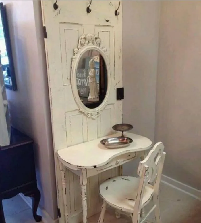 Столик Столик