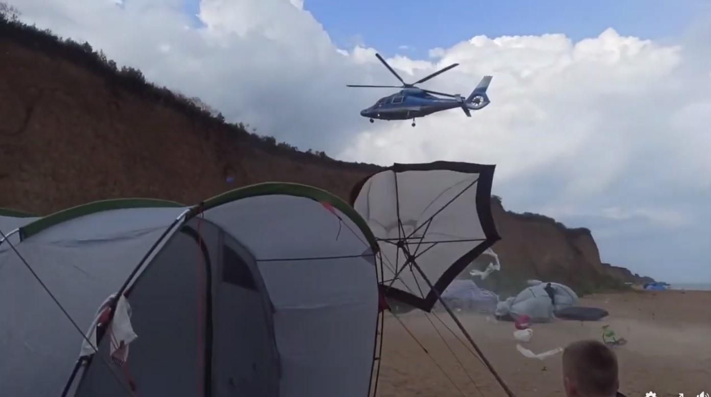 Вертоліт зніс кемпінг під Одесою: відео