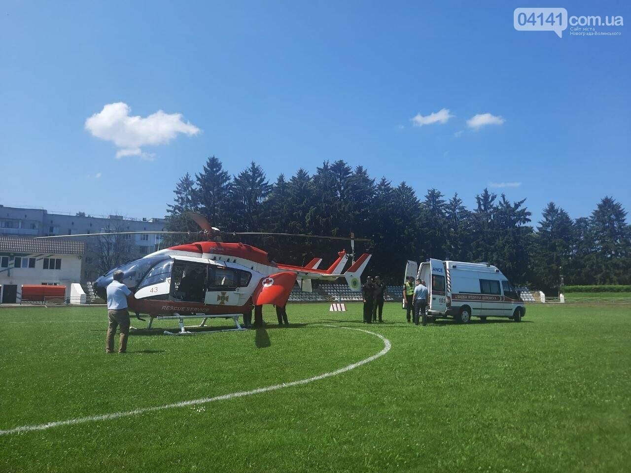 Вертоліт евакуював у Київ пораненого військовим хлопчика з Житомира