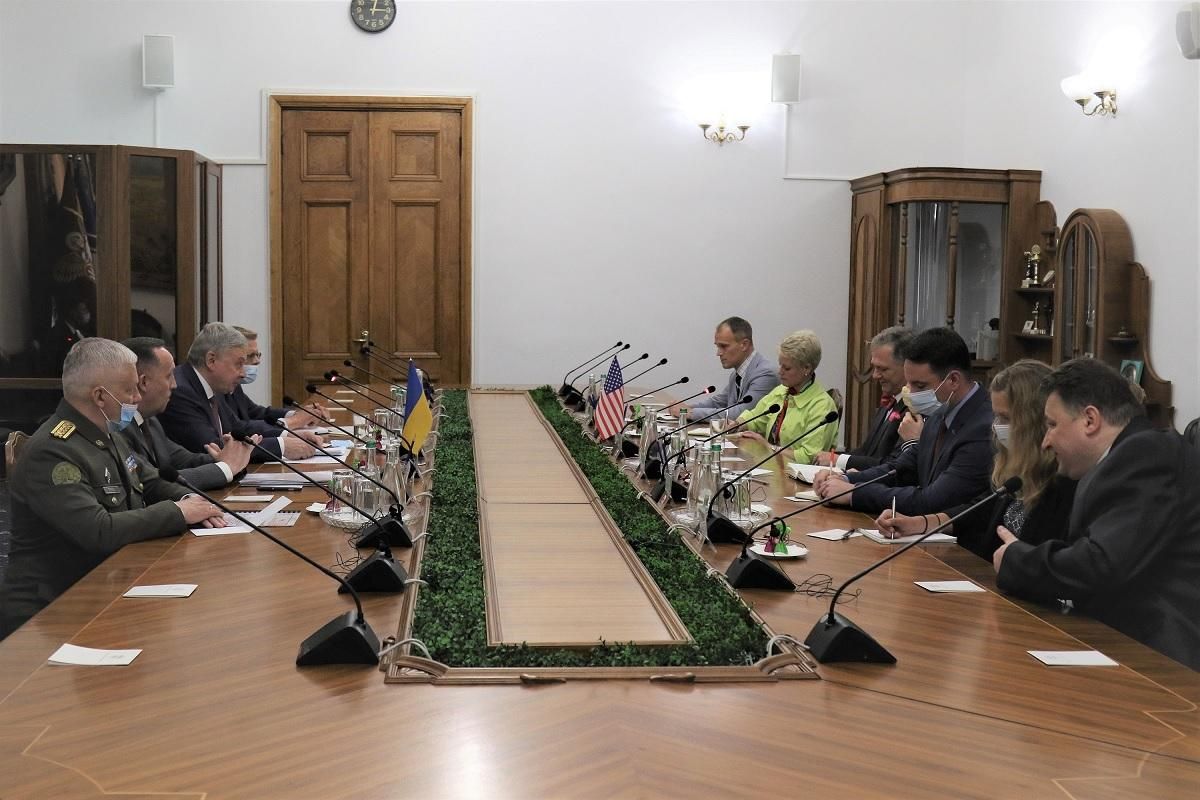 Таран і Кент обговорили зустріч Зеленського та Байдена Таран і Кент обговорили зустріч Зеленського та Байдена