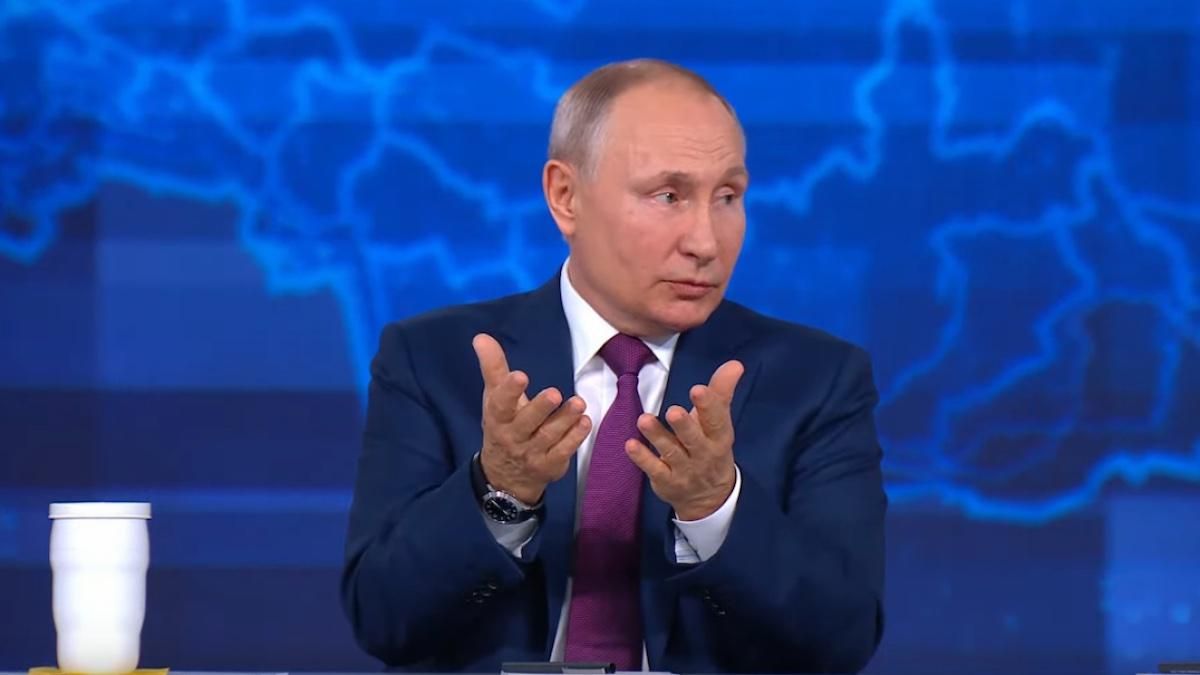 Путін розганяє свою статтю про Україну і радить Зеленському її читати