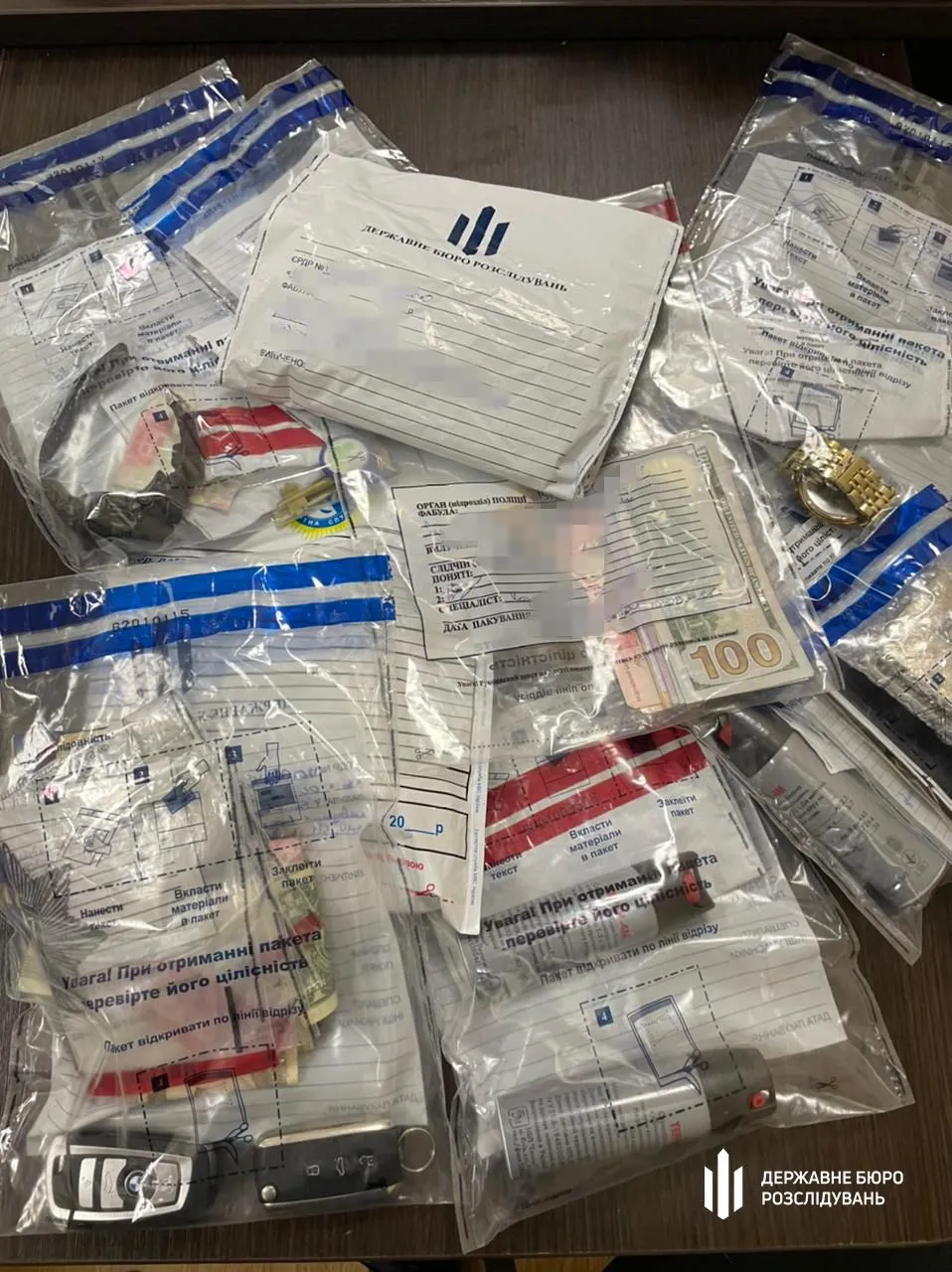 Шантажували геїв Одеса Поліцейські ДБР Шантажували геїв Одеса Поліцейські ДБР