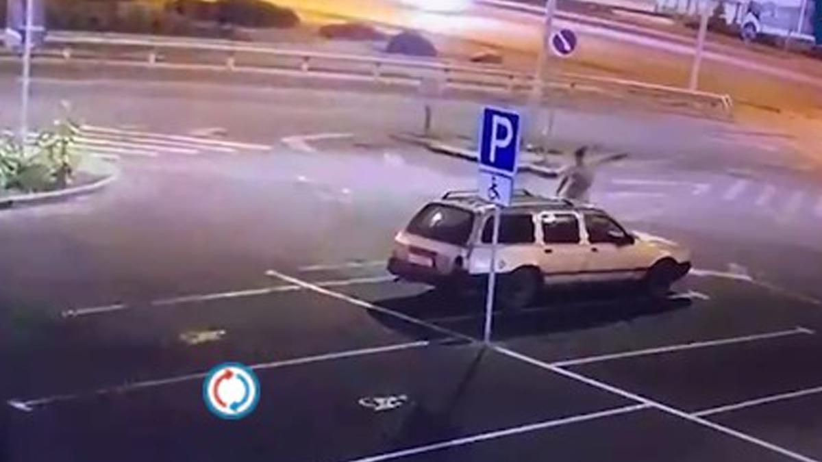 Викрав авто й заснув на задньому сидінні: у Києві затримали злодія Викрав авто й заснув на задньому сидінні: у Києві затримали злодія