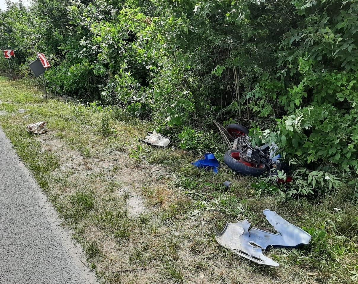 Відірвало ногу: 21-річний мотоцикліст серйозно травмувався в ДТП на Львівщині – фото Відірвало ногу: 21-річний мотоцикліст серйозно травмувався в ДТП на Львівщині – фото