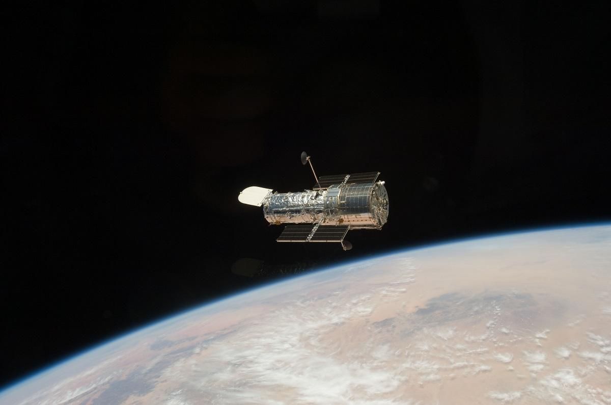 Hubble за крок до смерті: NASA використає останній шанс для ремонту Hubble за крок до смерті: NASA використає останній шанс для ремонту