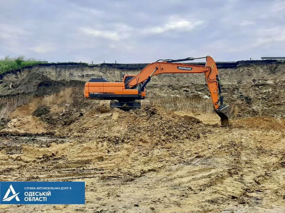 Обвалилась дорога в Одесі Київ – Одеса Троїцьке Служба автомобільних доріг