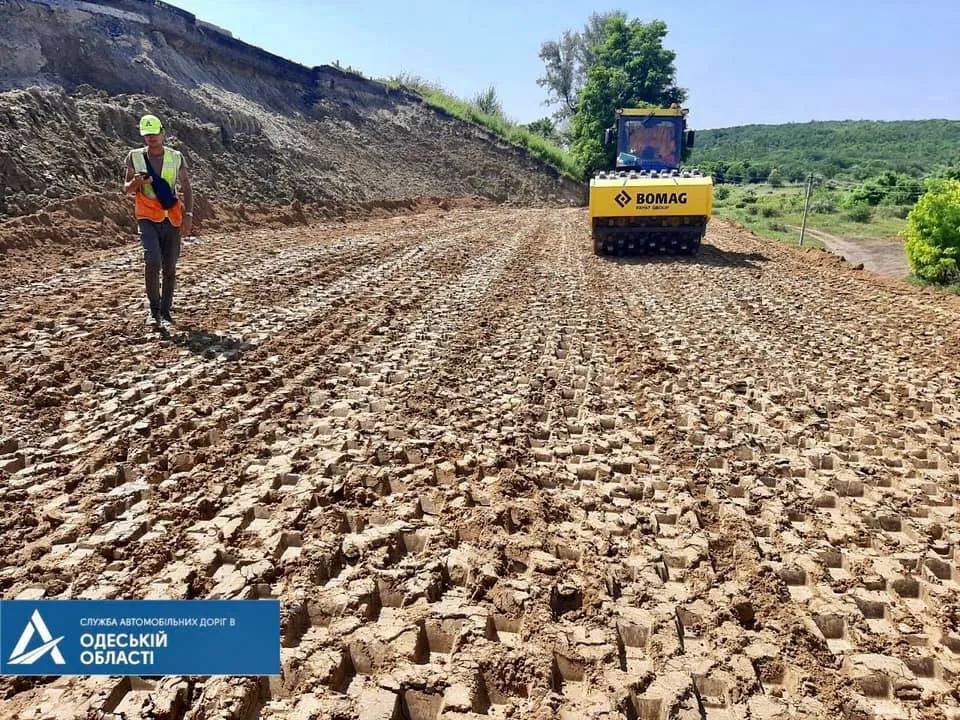 Обвалилась дорога в Одесі Київ – Одеса Троїцьке Служба автомобільних доріг