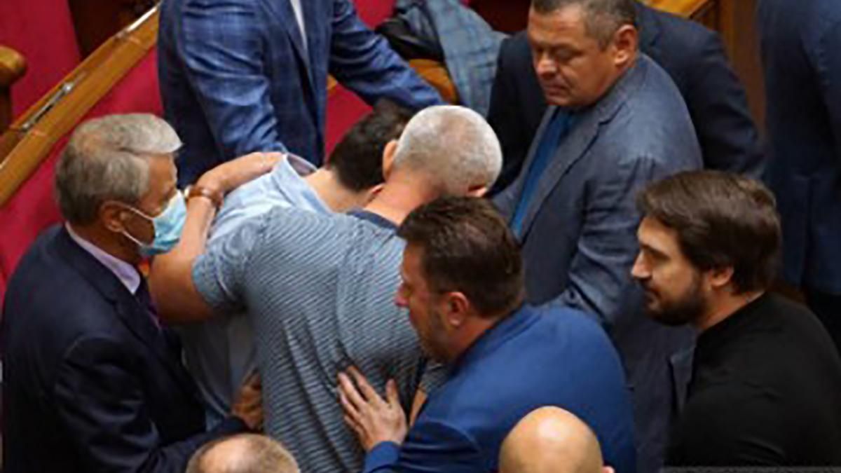 Драка в Раде: подрались слуга Сольский и Ивченко - видео, фото