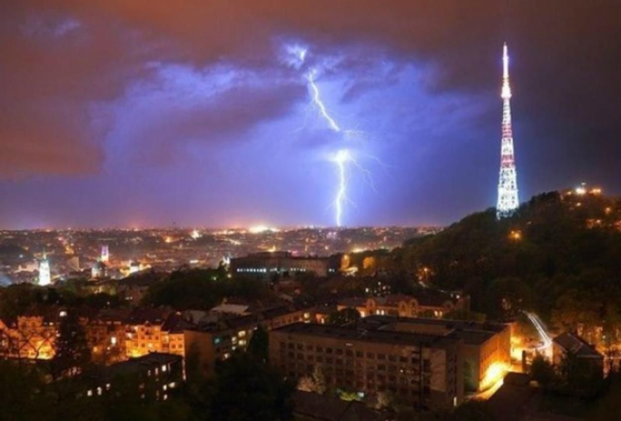 Во Львове 16 июля 2021 прогнозируют ужасные грозы: объявили штормовое предупреждение